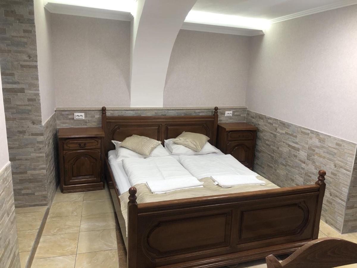 Mosoly Apartman Сегед Екстериор снимка
